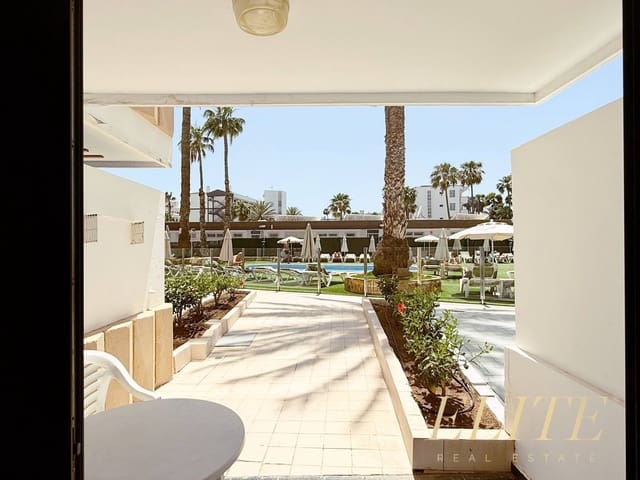 Apartamento en Playa del Inglés, San Bartolomé de Tirajana en venta con piscina garaje - 220.000 € (Ref: 9806199)