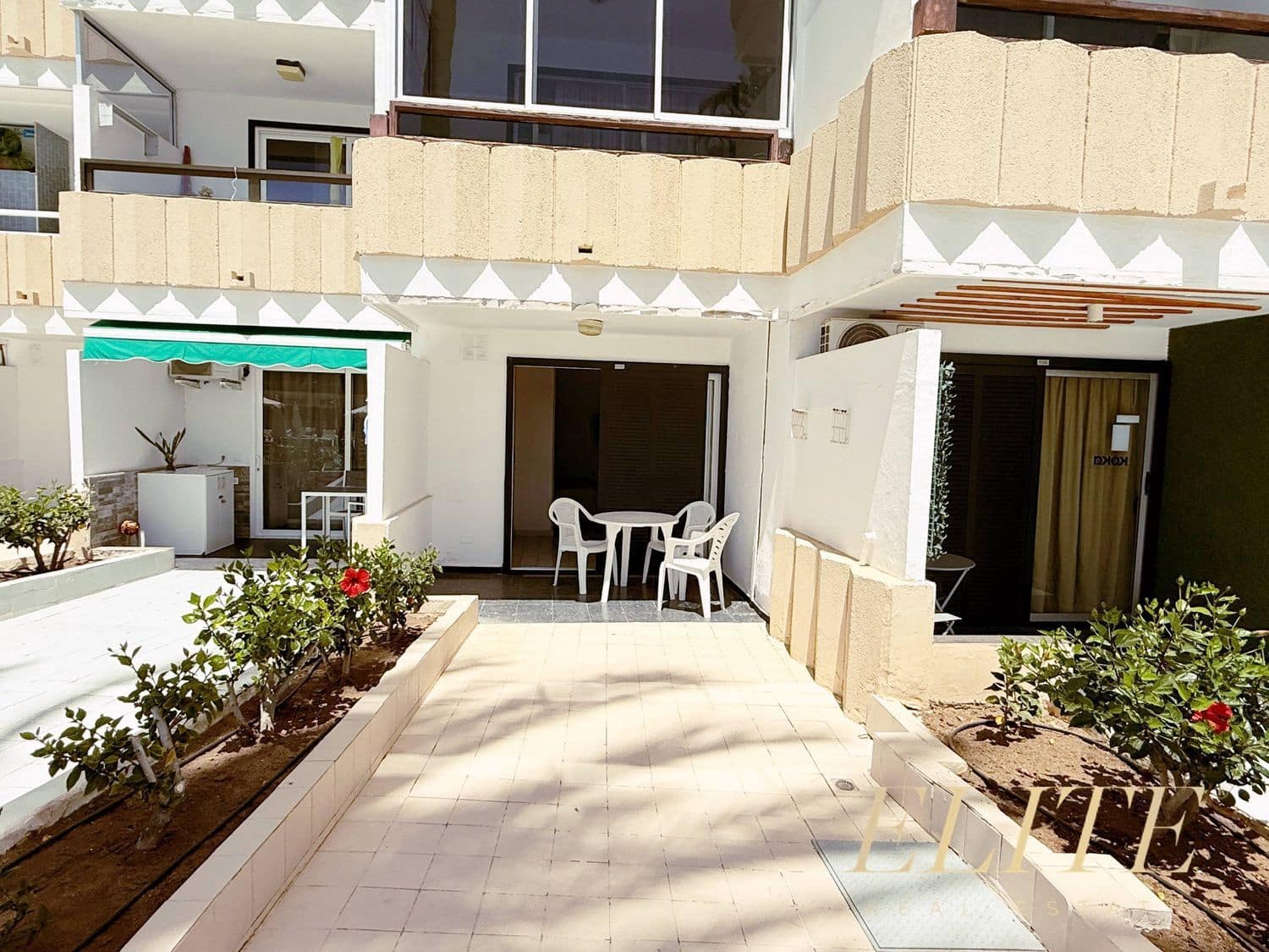 Apartamento en Playa del Inglés en venta con piscina garaje - 220.000 € (Ref: 9806199)