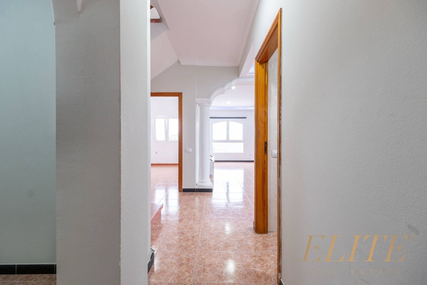 5 bedroom Townhouse for sale in Las Palmas de Gran Canaria with garage - € 569,000 (Ref: 9807551)