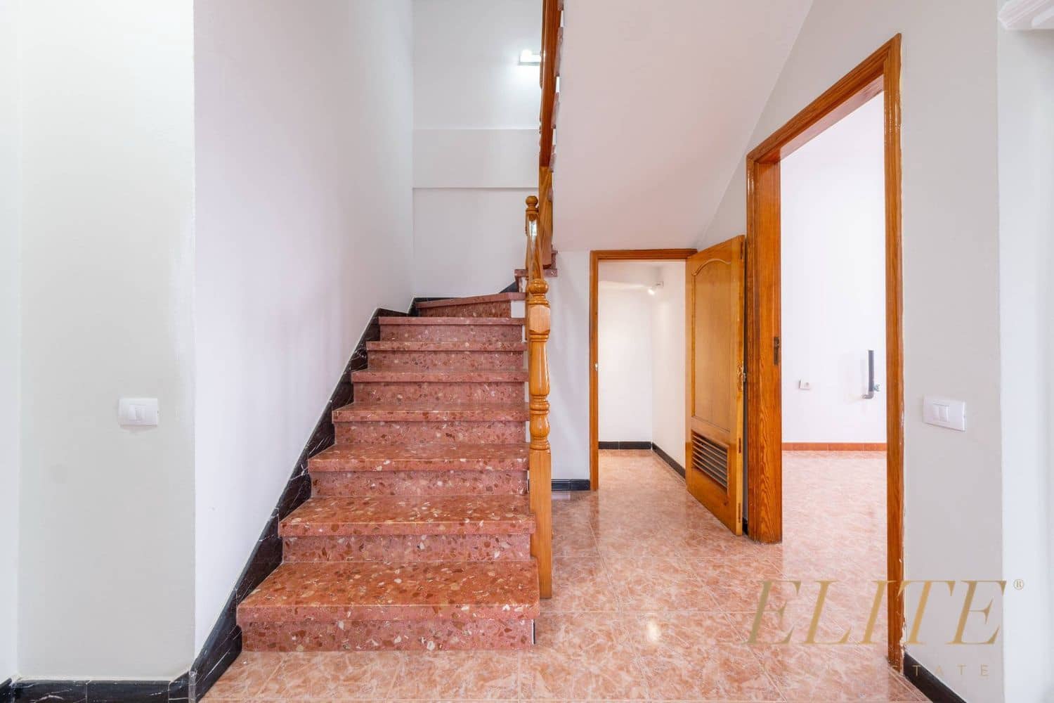 5 bedroom Townhouse for sale in Las Palmas de Gran Canaria with garage - € 569,000 (Ref: 9807551)