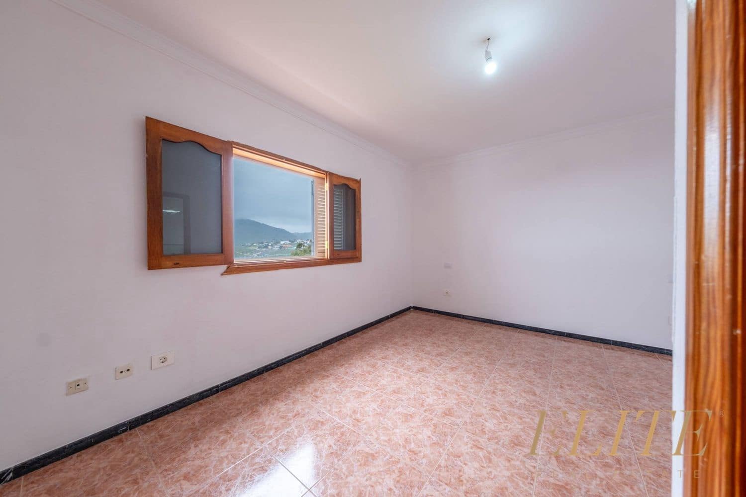 5 bedroom Townhouse for sale in Las Palmas de Gran Canaria with garage - € 569,000 (Ref: 9807551)