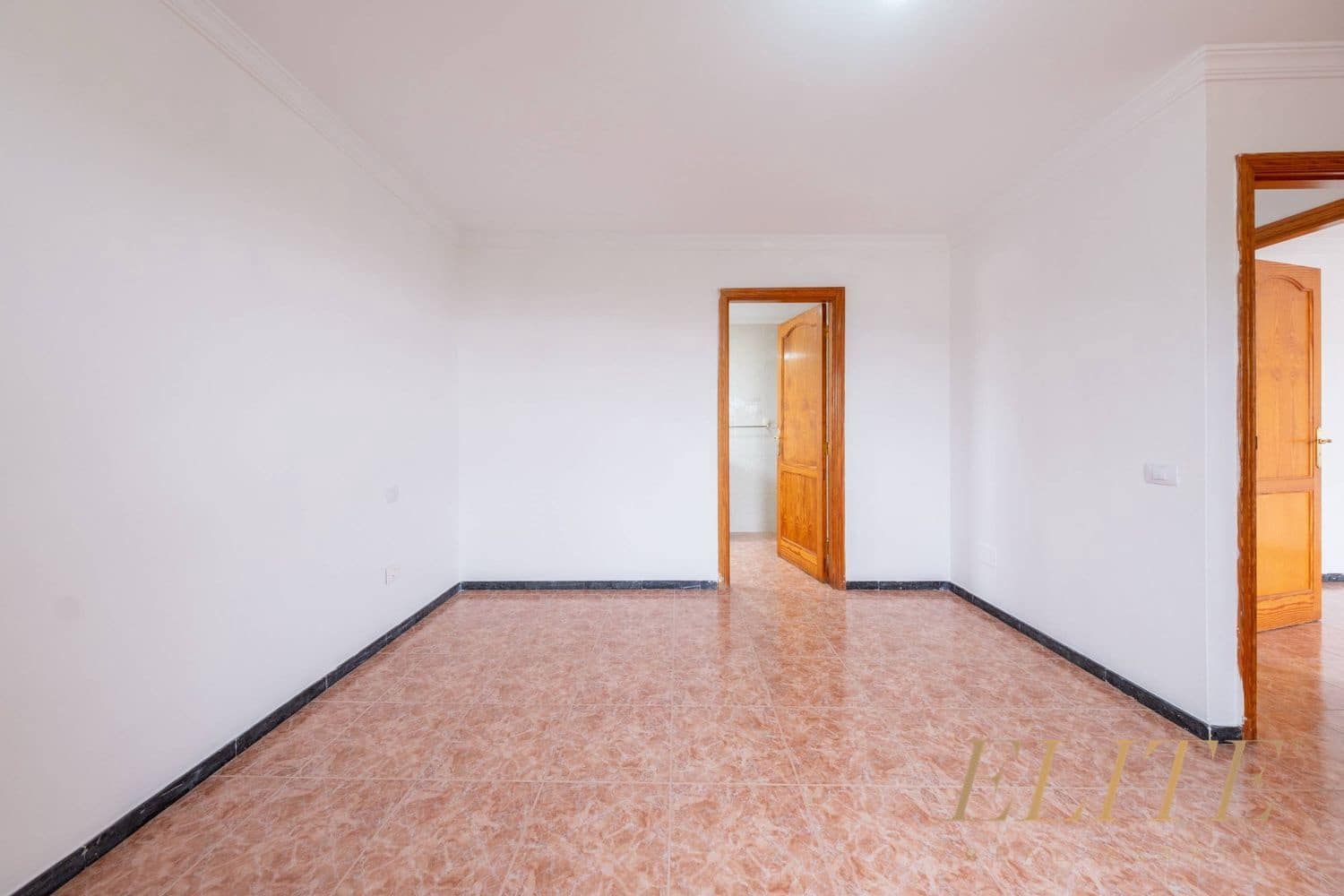 5 bedroom Townhouse for sale in Las Palmas de Gran Canaria with garage - € 569,000 (Ref: 9807551)