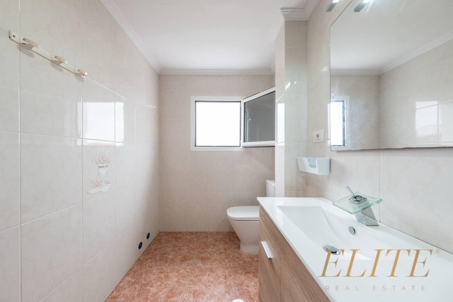 5 bedroom Townhouse for sale in Las Palmas de Gran Canaria with garage - € 569,000 (Ref: 9807551)