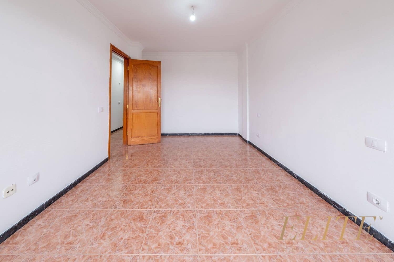 5 bedroom Townhouse for sale in Las Palmas de Gran Canaria with garage - € 569,000 (Ref: 9807551)
