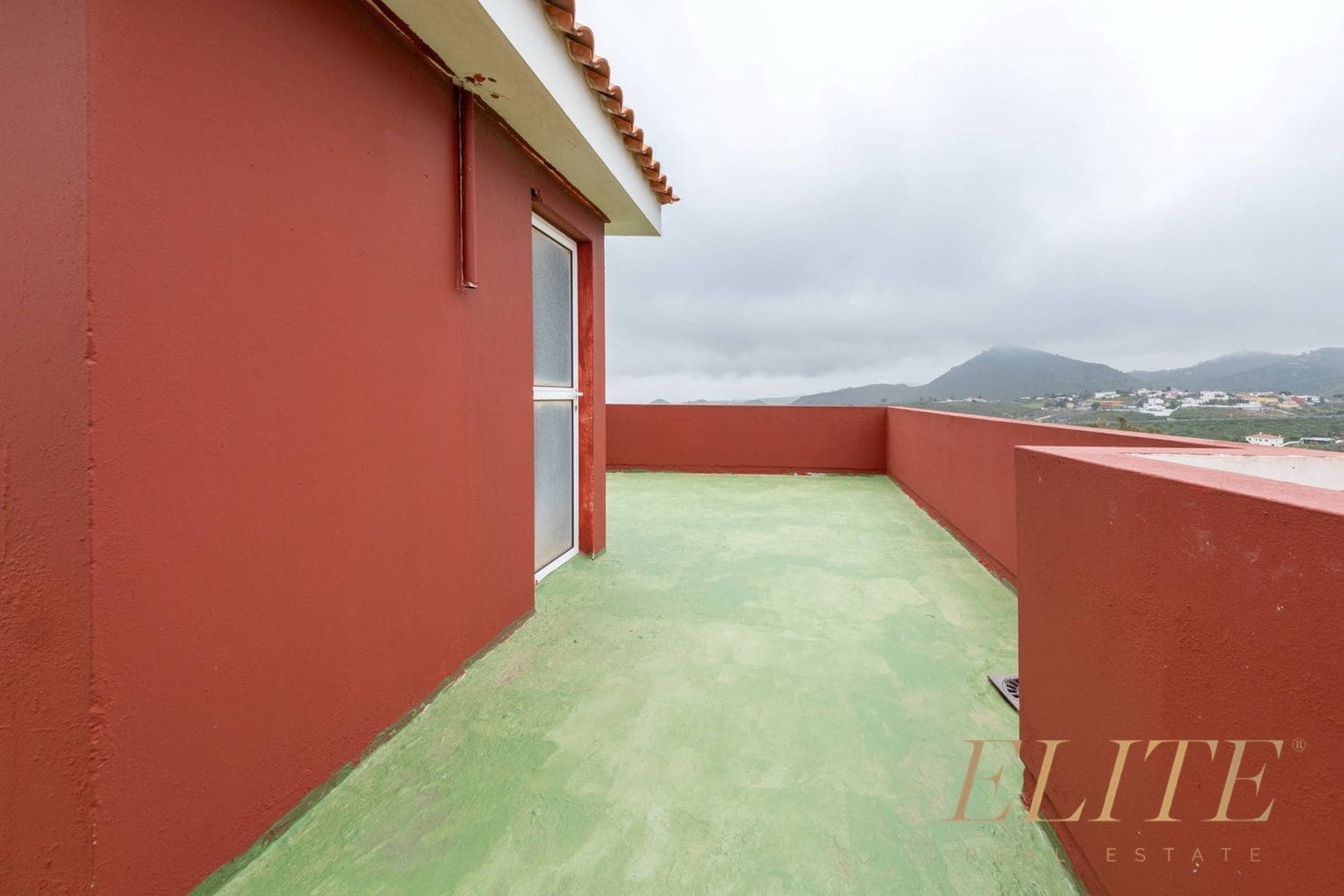 5 bedroom Townhouse for sale in Las Palmas de Gran Canaria with garage - € 569,000 (Ref: 9807551)