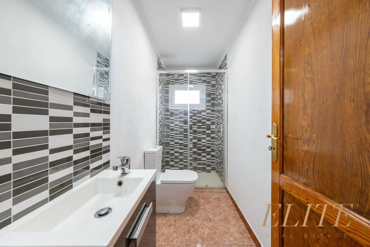 5 bedroom Townhouse for sale in Las Palmas de Gran Canaria with garage - € 569,000 (Ref: 9807551)