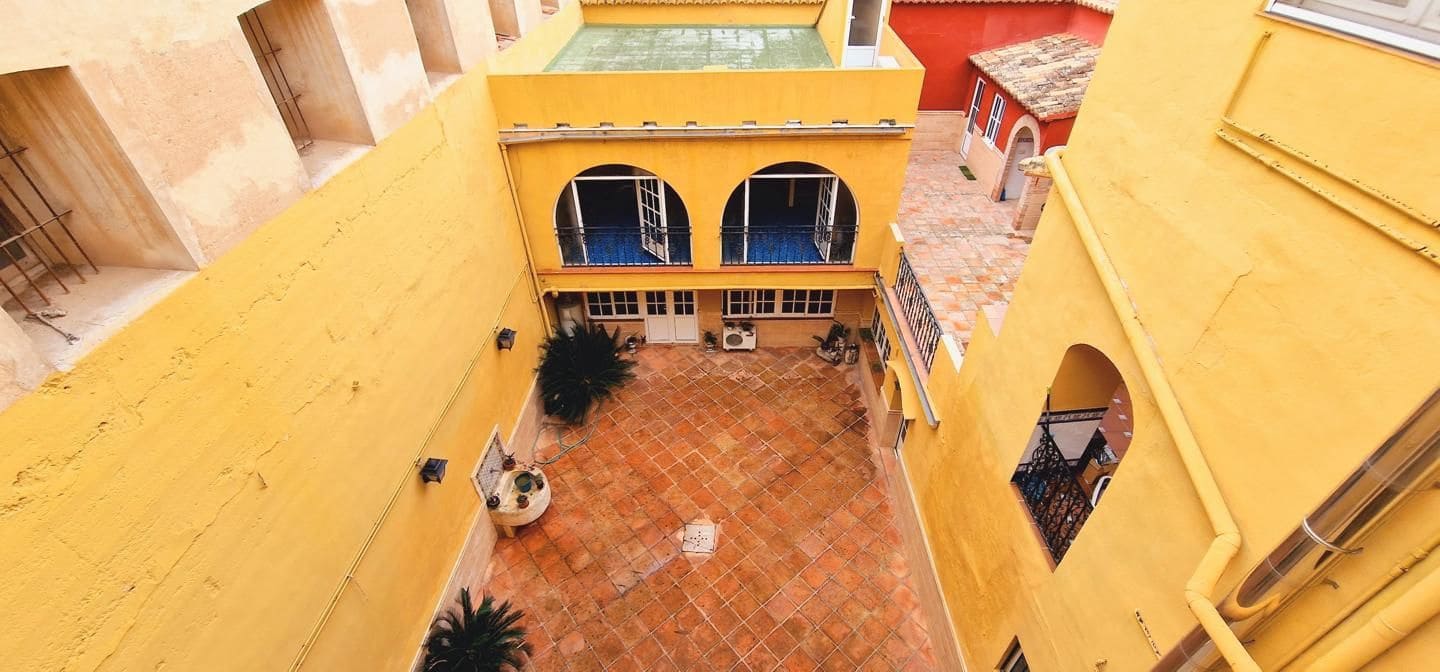 6 soveværelse Restaurant/Bar til salg i Xativa - € 1.650.000 (Ref: 8534496)