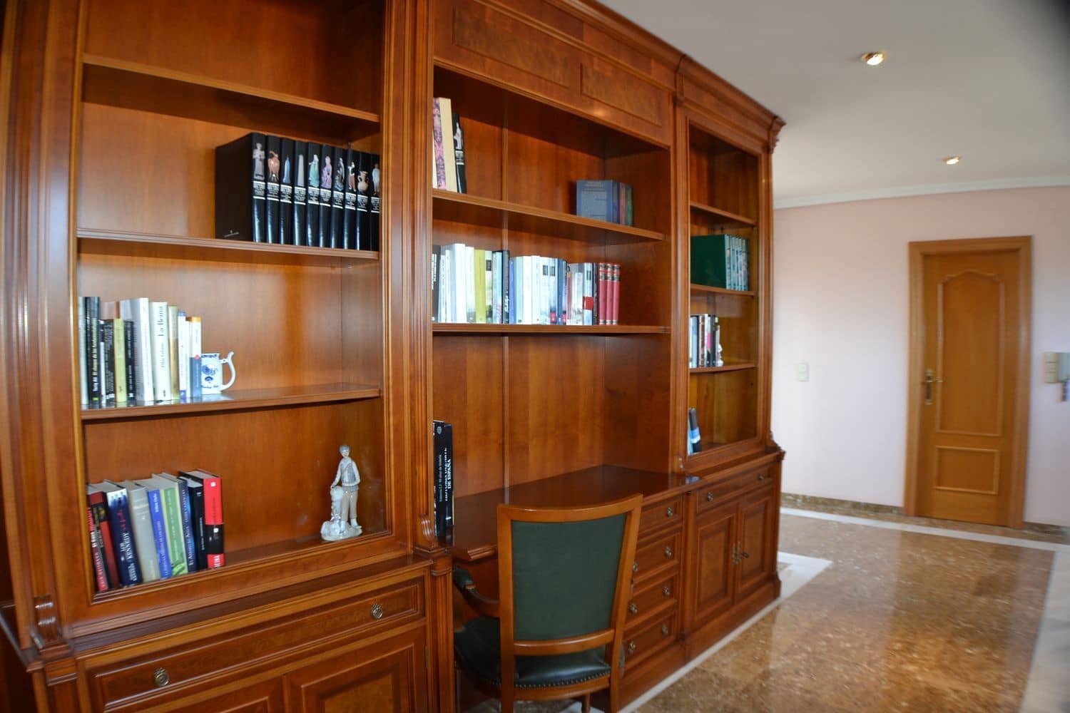 4 camera da letto Villa in vendita in La Pobla de Vallbona con piscina garage - 1.200.000 € (Rif: 8534498)