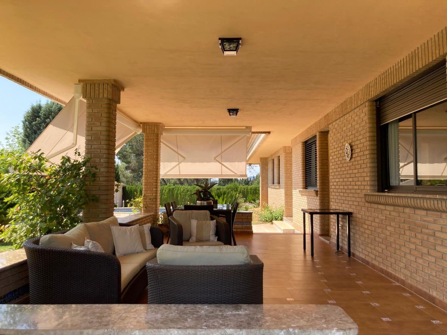 4 camera da letto Villa in vendita in La Pobla de Vallbona con piscina garage - 1.200.000 € (Rif: 8534498)