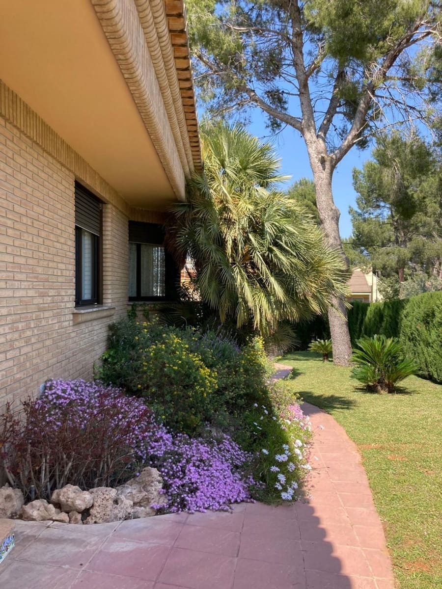 4 camera da letto Villa in vendita in La Pobla de Vallbona con piscina garage - 1.200.000 € (Rif: 8534498)