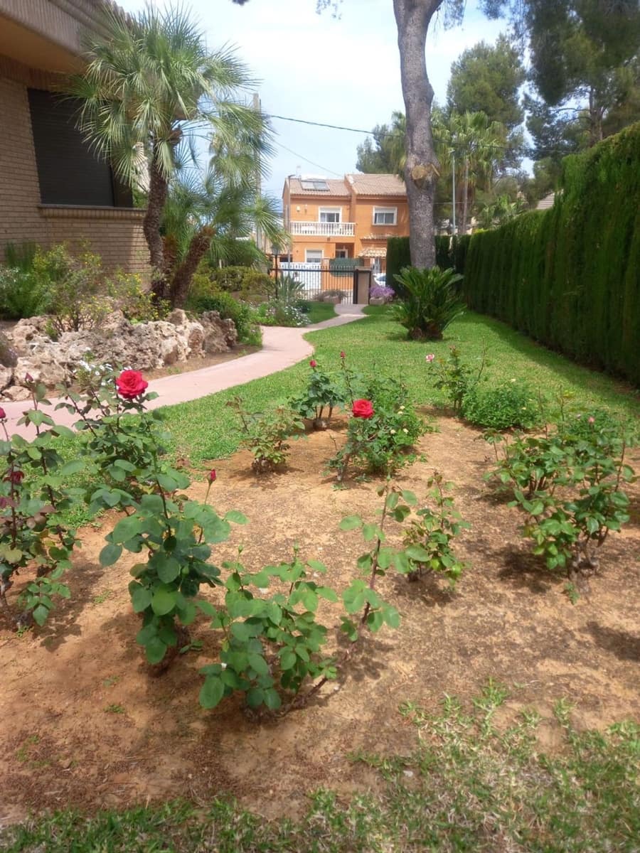 4 camera da letto Villa in vendita in La Pobla de Vallbona con piscina garage - 1.200.000 € (Rif: 8534498)