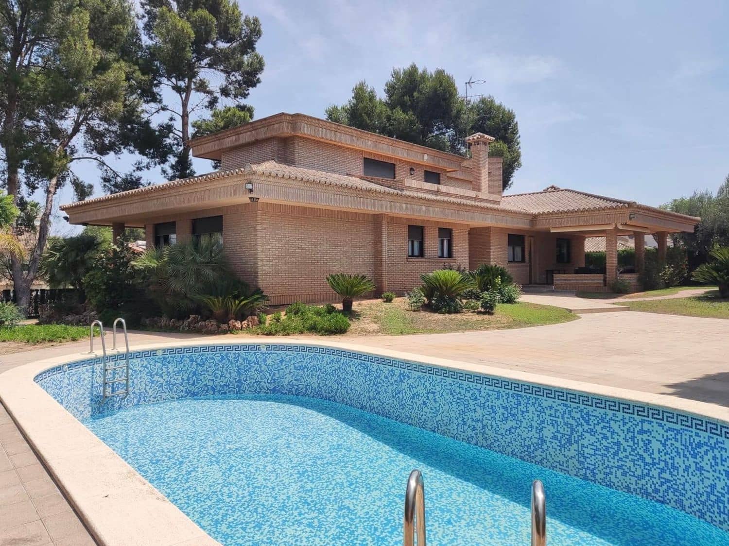 4 camera da letto Villa in vendita in La Pobla de Vallbona con piscina garage - 1.200.000 € (Rif: 8534498)