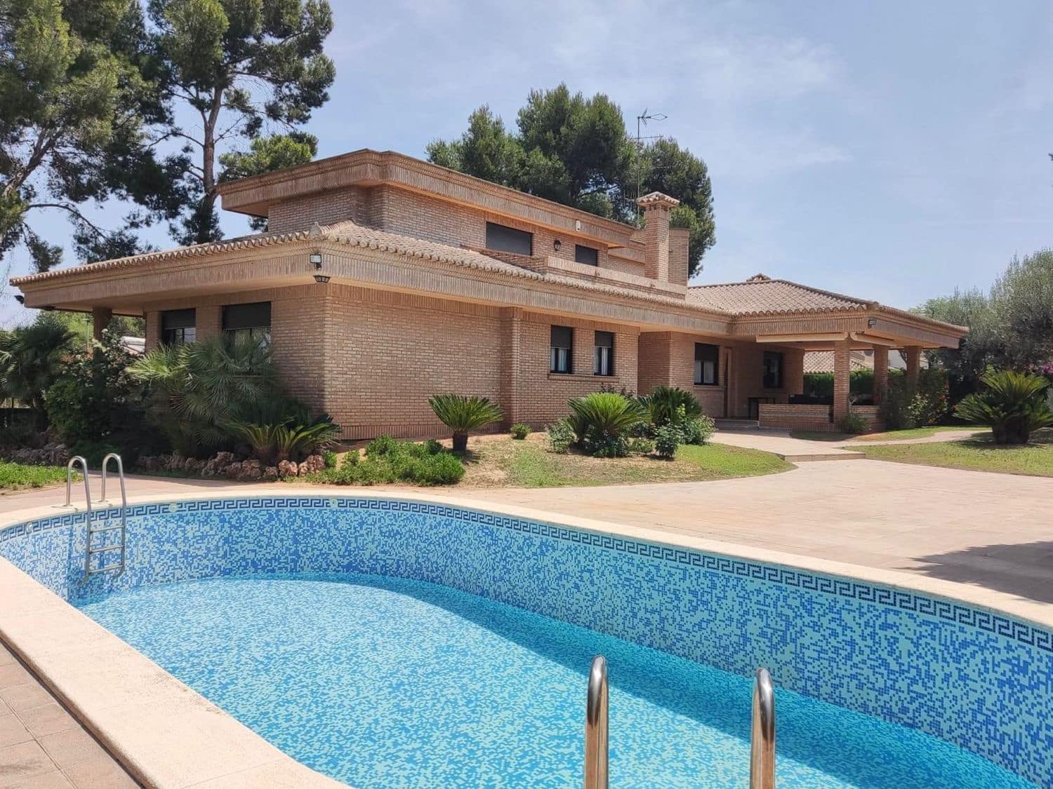 4 camera da letto Villa in vendita in La Pobla de Vallbona con piscina garage - 1.200.000 € (Rif: 8534498)