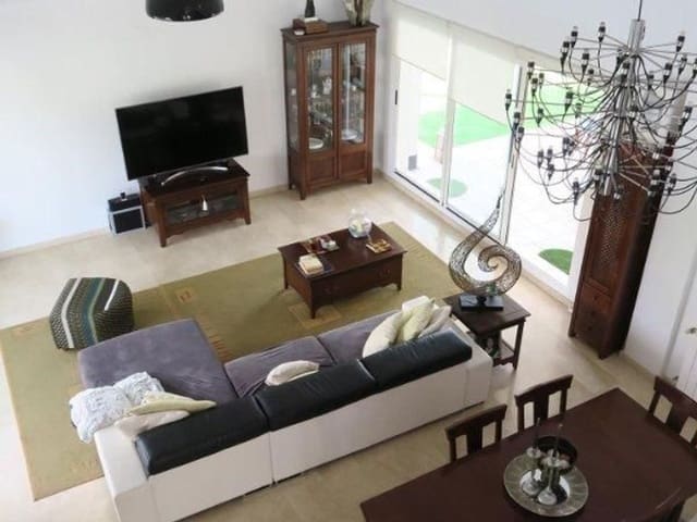 4 makuuhuone Huvila myytävänä paikassa Bétera mukana uima-altaan - 845 000 € (Ref: 8534499)