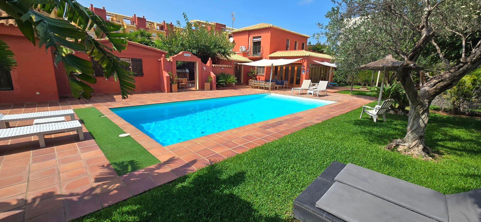 5 soveværelse Villa til salg i Denia med swimmingpool - € 1.045.000 (Ref: 8534502)