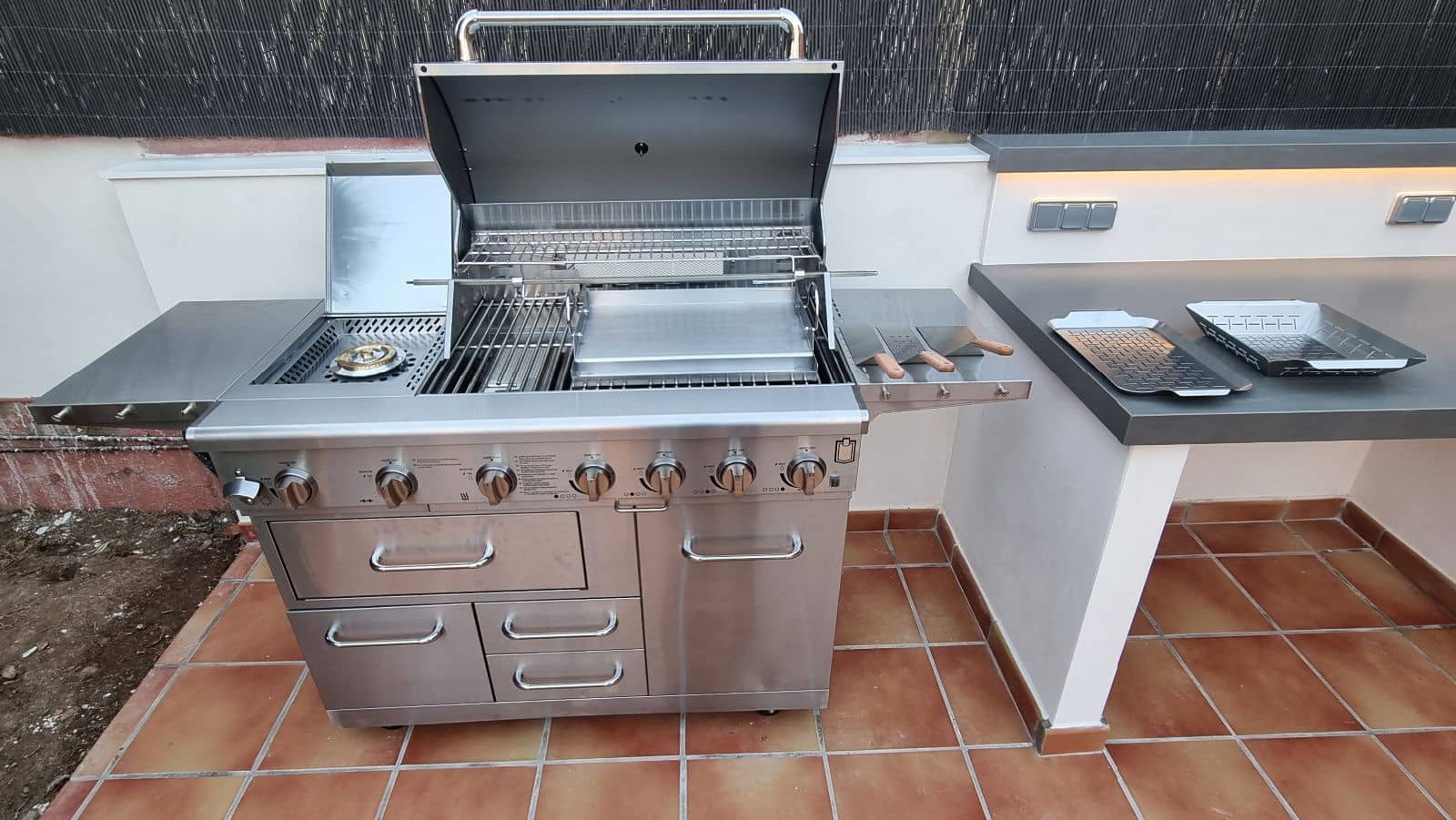 5 bedroom Villa for sale in Denia with pool - € 1,045,000 (Ref: 8534502)