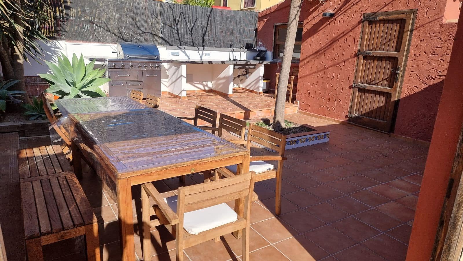 5 bedroom Villa for sale in Denia with pool - € 1,045,000 (Ref: 8534502)