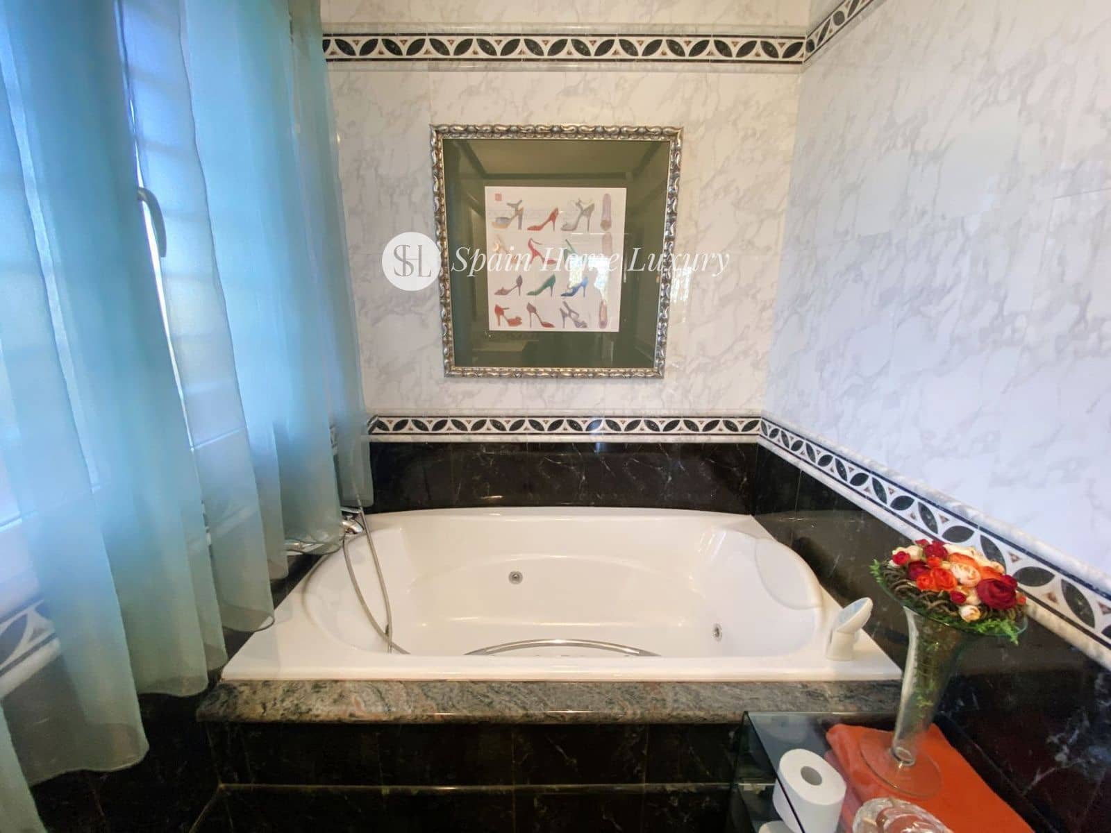 4 soverom Villa til salgs i Montserrat med svømmebasseng - € 930 000 (Ref: 8534516)