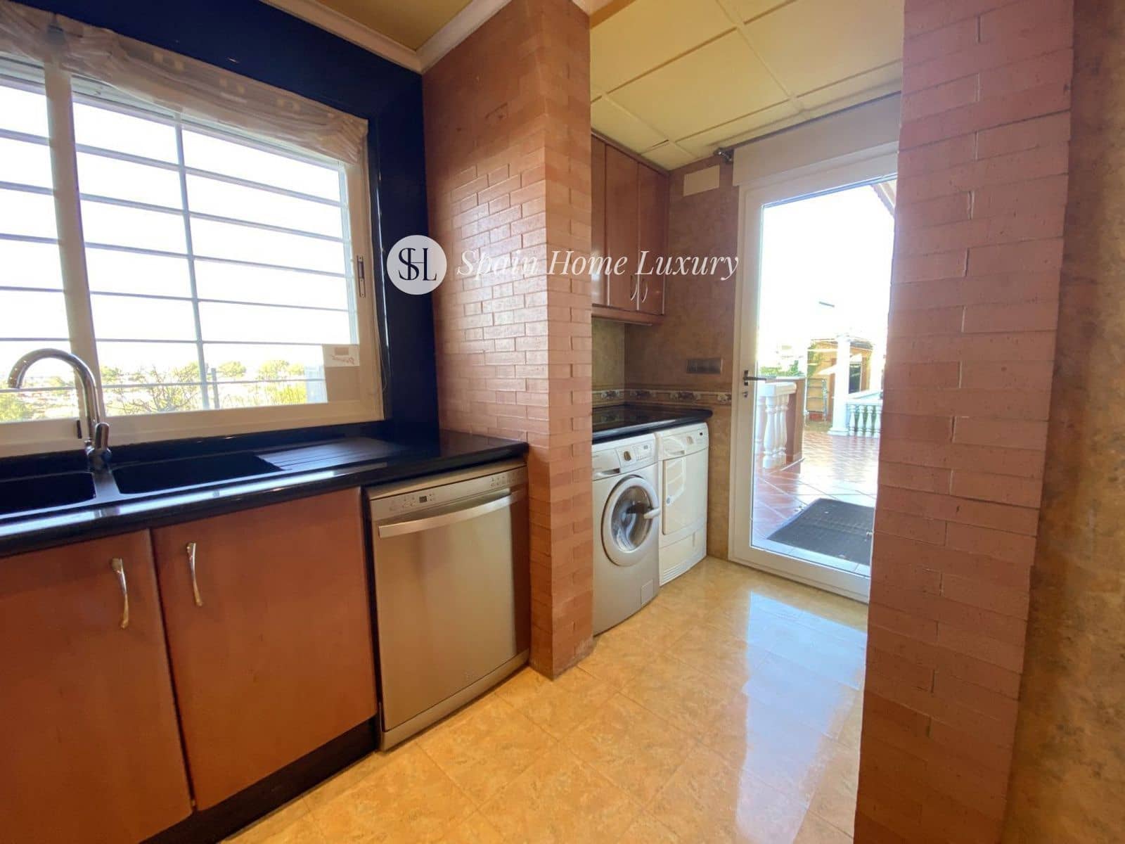 4 soverom Villa til salgs i Montserrat med svømmebasseng - € 930 000 (Ref: 8534516)