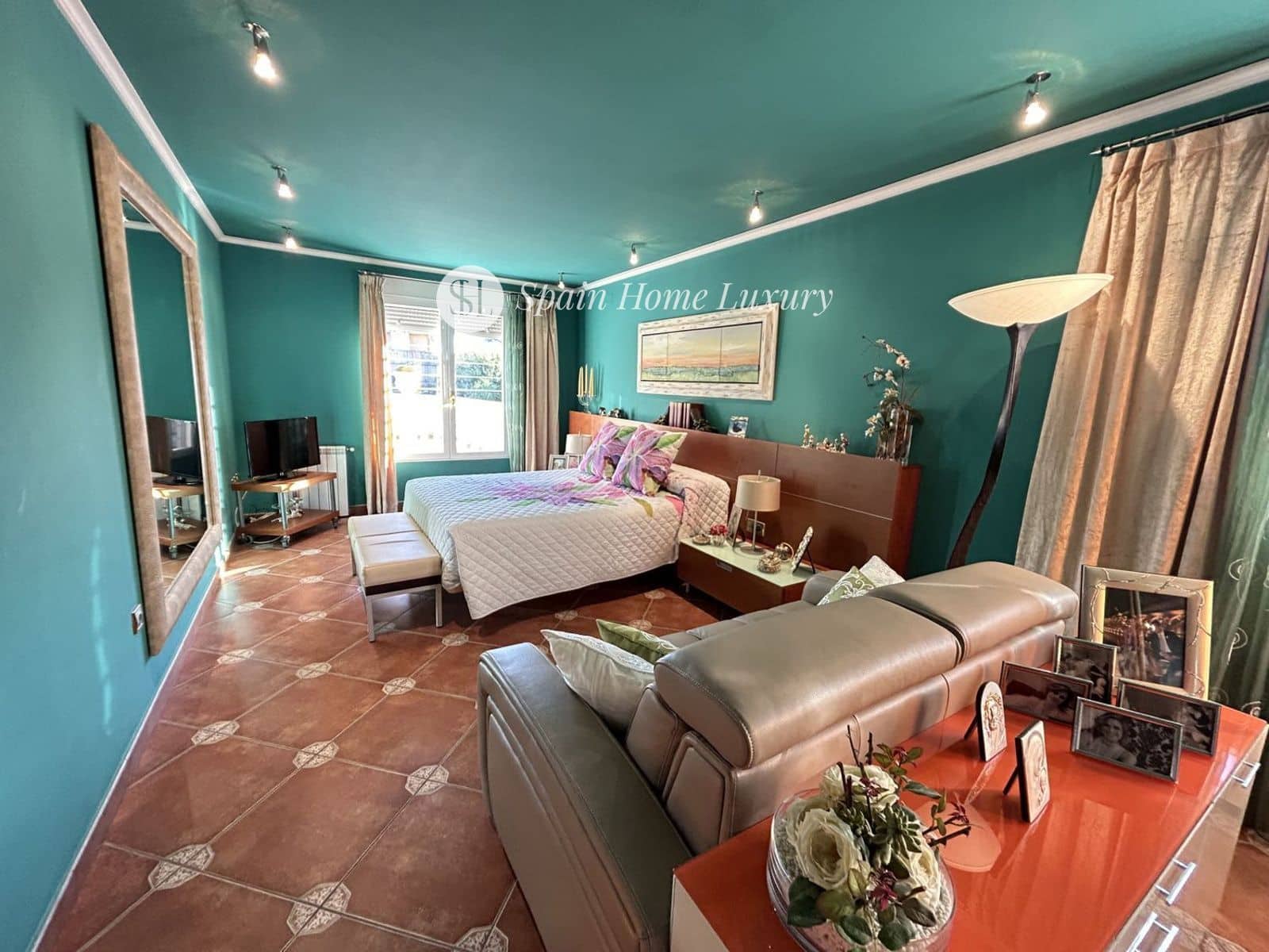 4 soverom Villa til salgs i Montserrat med svømmebasseng - € 930 000 (Ref: 8534516)