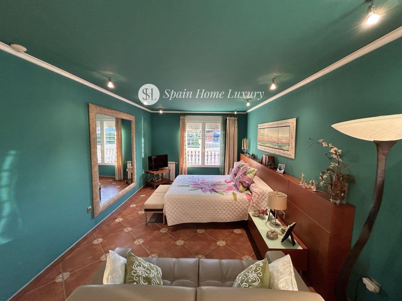 4 soverom Villa til salgs i Montserrat med svømmebasseng - € 930 000 (Ref: 8534516)