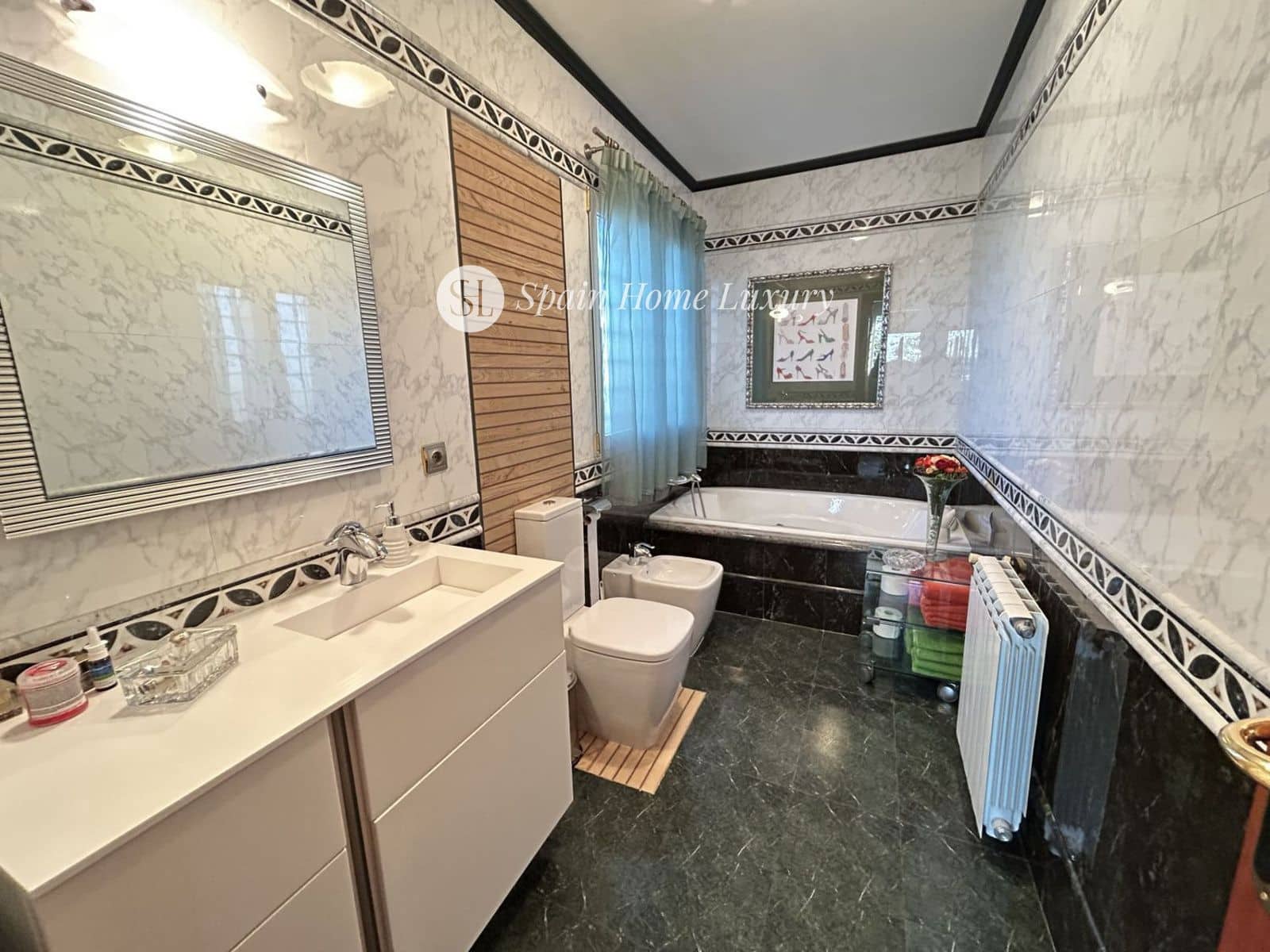 4 soverom Villa til salgs i Montserrat med svømmebasseng - € 930 000 (Ref: 8534516)