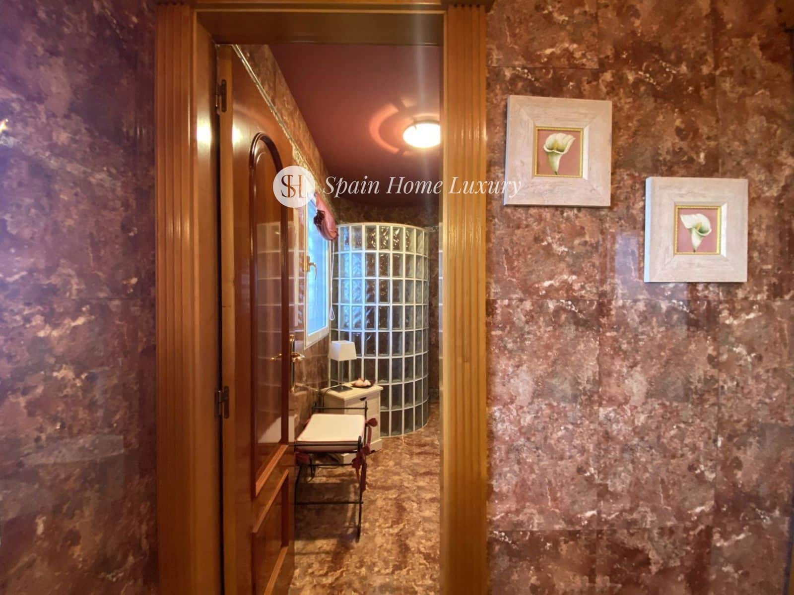 4 soverom Villa til salgs i Montserrat med svømmebasseng - € 930 000 (Ref: 8534516)