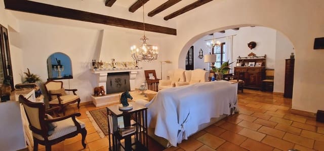 8 soverom Villa til salgs i San Antonio de Benagéber med svømmebasseng - € 1 480 000 (Ref: 8534523)