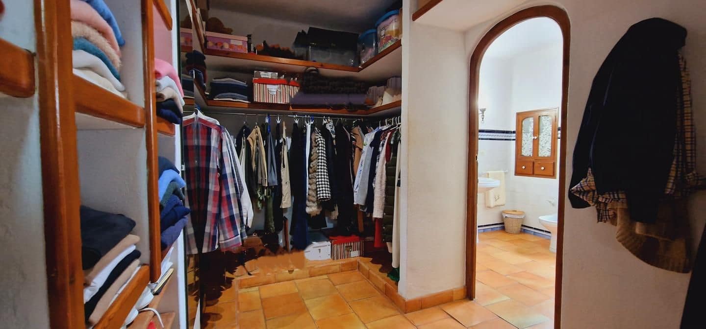 8 soverom Villa til salgs i San Antonio de Benageber med svømmebasseng - € 1 480 000 (Ref: 8534523)