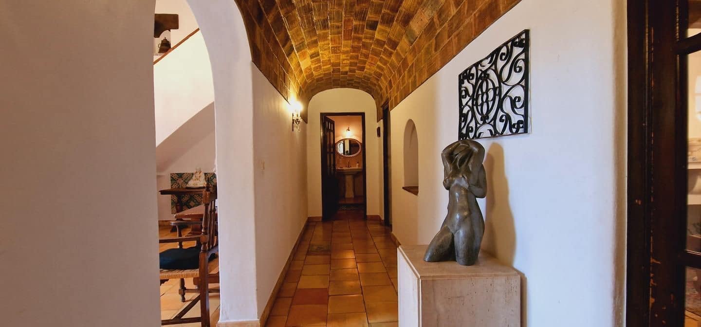 8 soverom Villa til salgs i San Antonio de Benageber med svømmebasseng - € 1 480 000 (Ref: 8534523)