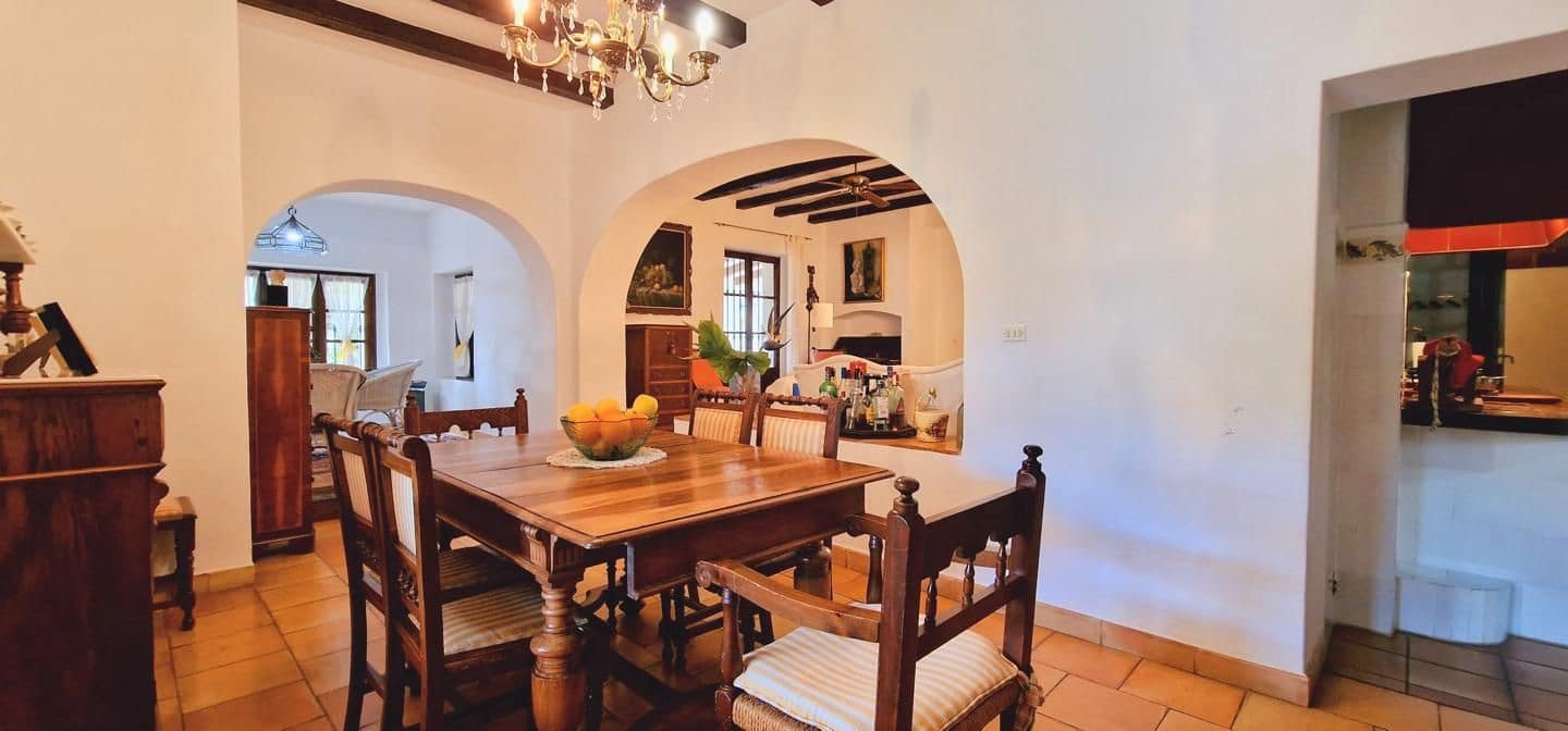 8 soverom Villa til salgs i San Antonio de Benageber med svømmebasseng - € 1 480 000 (Ref: 8534523)