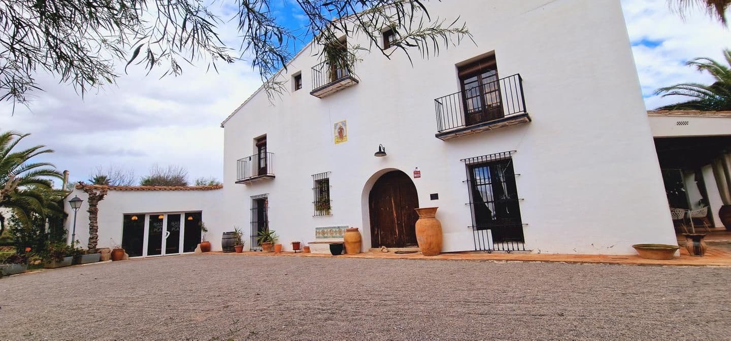 8 soverom Villa til salgs i San Antonio de Benageber med svømmebasseng - € 1 480 000 (Ref: 8534523)