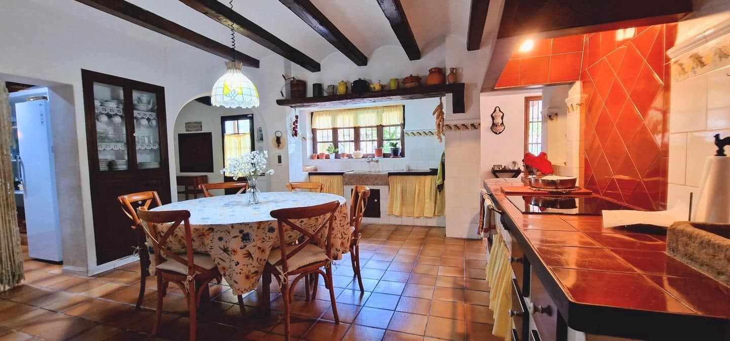 8 soverom Villa til salgs i San Antonio de Benageber med svømmebasseng - € 1 480 000 (Ref: 8534523)