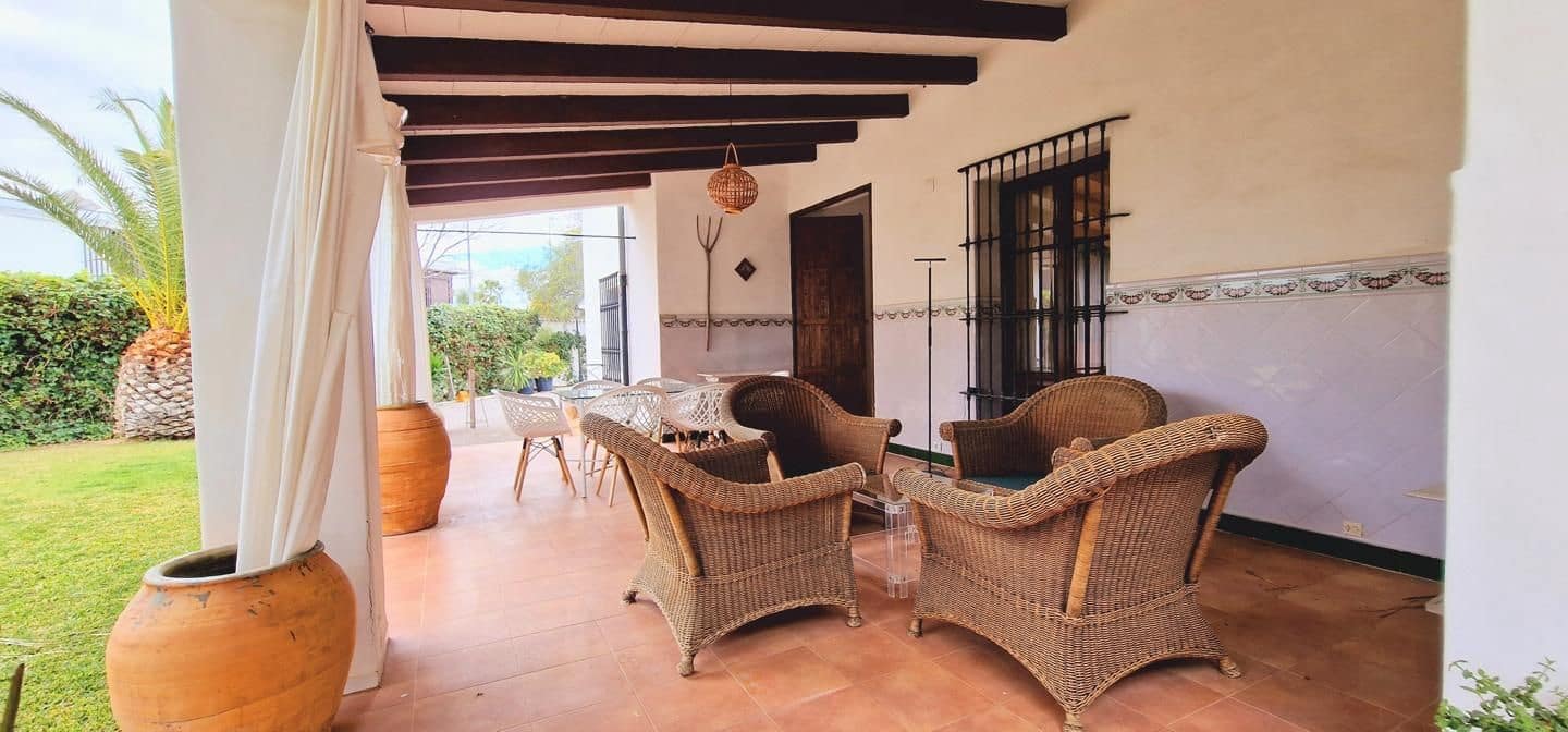 8 soverom Villa til salgs i San Antonio de Benageber med svømmebasseng - € 1 480 000 (Ref: 8534523)