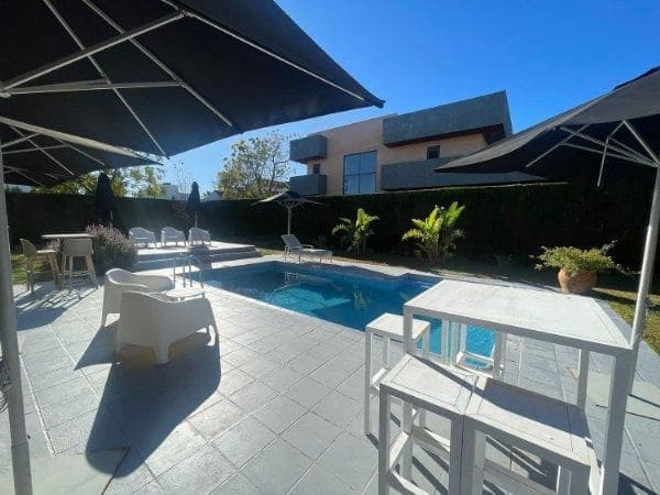 5 bedroom Villa for sale in Betera with pool - € 999,000 (Ref: 8534537)