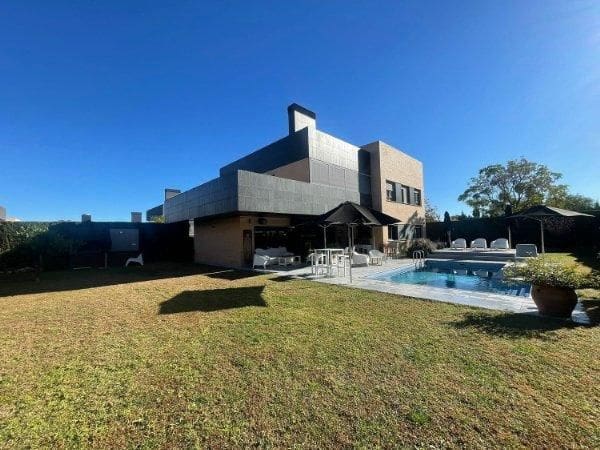 5 bedroom Villa for sale in Betera with pool - € 999,000 (Ref: 8534537)