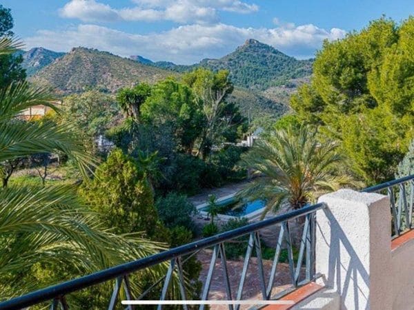 5 chambre Villa/Maison à vendre à Gilet avec piscine - 620 000 € (Ref: 8534540)