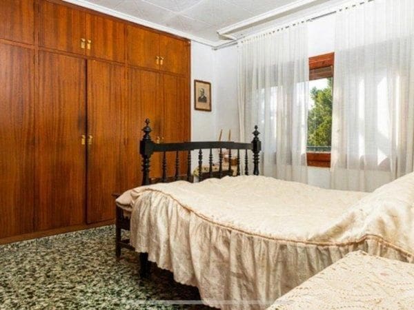 5 chambre Villa/Maison à vendre à Gilet avec piscine - 620 000 € (Ref: 8534540)