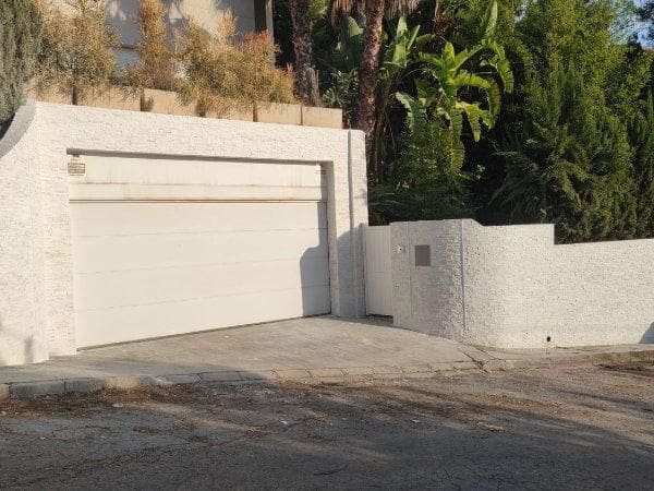 5 Zimmer Villa zu verkaufen in Gilet mit Pool Garage - 795.000 € (Ref: 8534544)