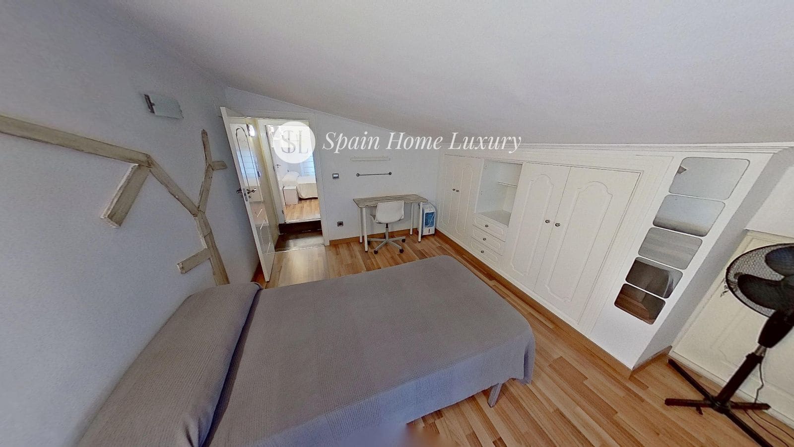 10 bedroom Villa for sale in Denia with pool - € 899,000 (Ref: 8534549)