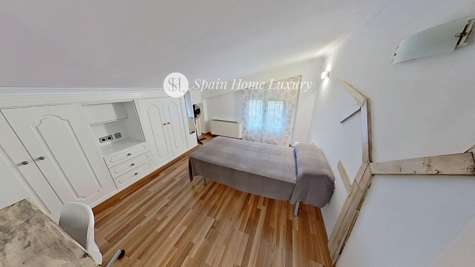 10 bedroom Villa for sale in Denia with pool - € 899,000 (Ref: 8534549)