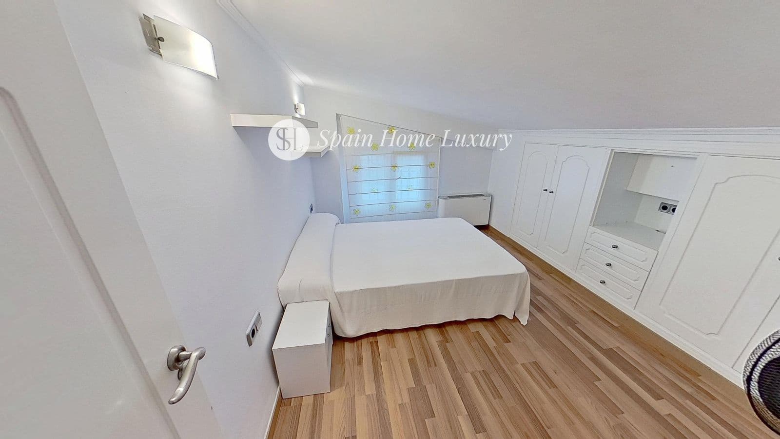 10 bedroom Villa for sale in Denia with pool - € 899,000 (Ref: 8534549)