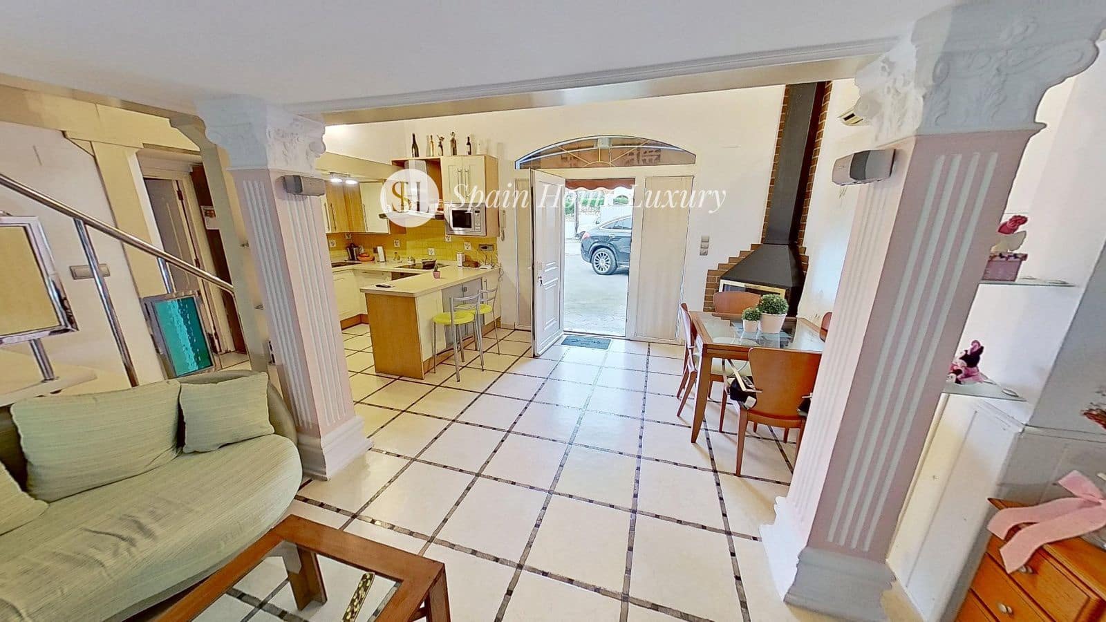 10 bedroom Villa for sale in Denia with pool - € 899,000 (Ref: 8534549)