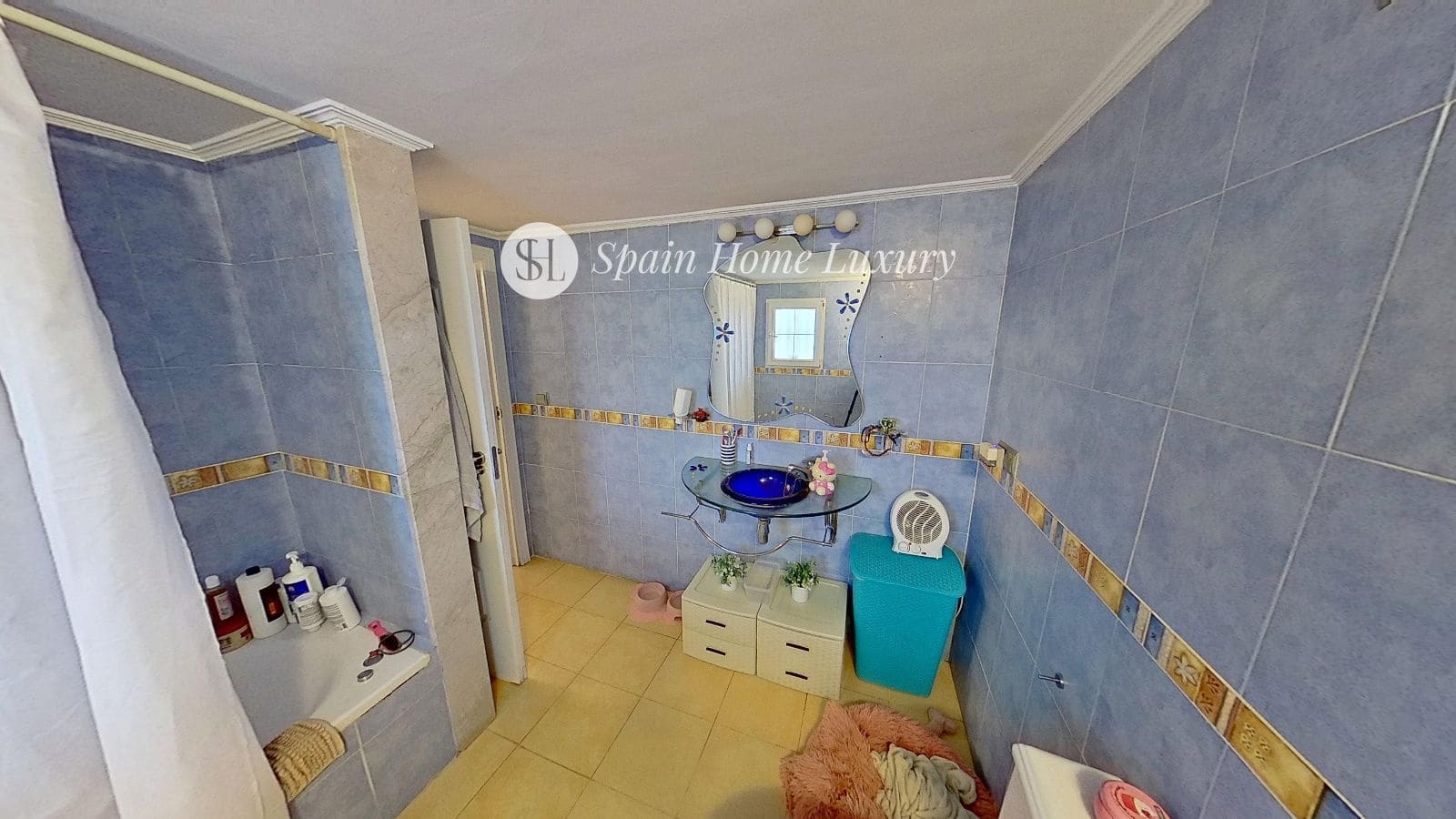 10 bedroom Villa for sale in Denia with pool - € 899,000 (Ref: 8534549)