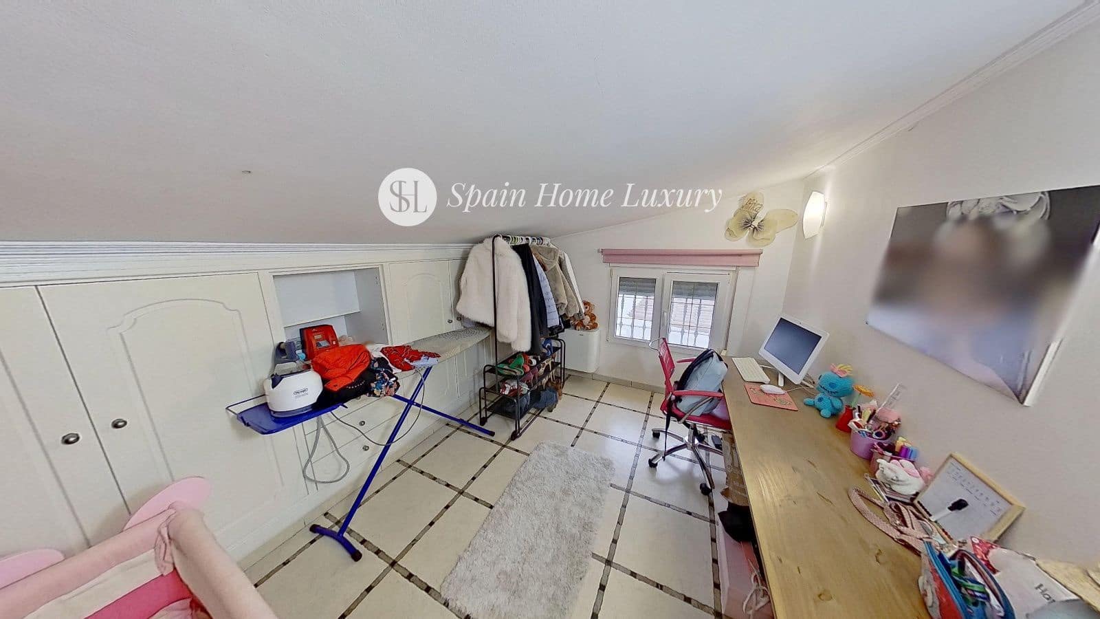 10 bedroom Villa for sale in Denia with pool - € 899,000 (Ref: 8534549)