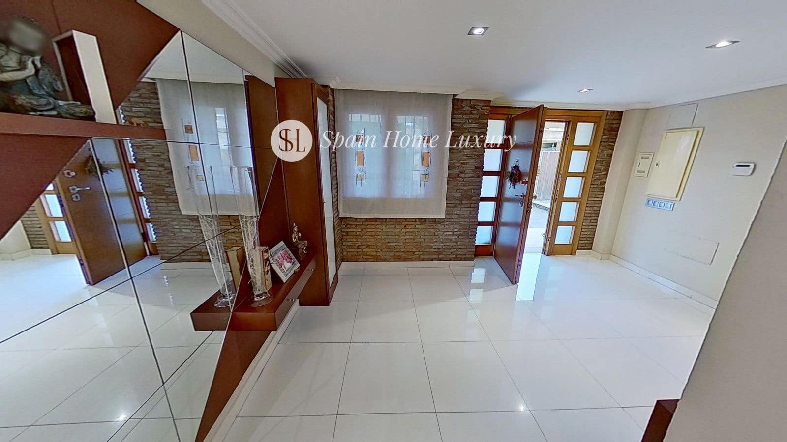 10 bedroom Villa for sale in Denia with pool - € 899,000 (Ref: 8534549)