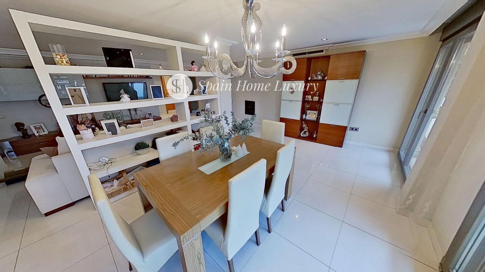 10 bedroom Villa for sale in Denia with pool - € 899,000 (Ref: 8534549)