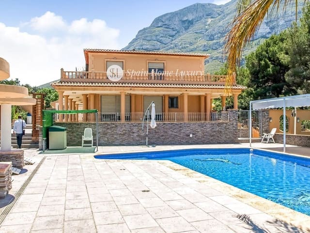 10 bedroom Villa for sale in El Montgó, Dénia with pool - € 899,000 (Ref: 8534549)