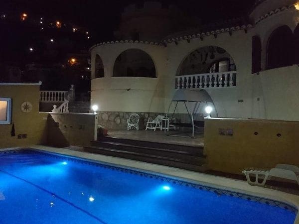 5 bedroom Villa for sale in Cumbre del Sol with pool - € 585,000 (Ref: 8534554)