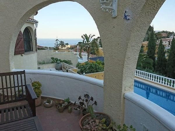 5 bedroom Villa for sale in Cumbre del Sol with pool - € 585,000 (Ref: 8534554)
